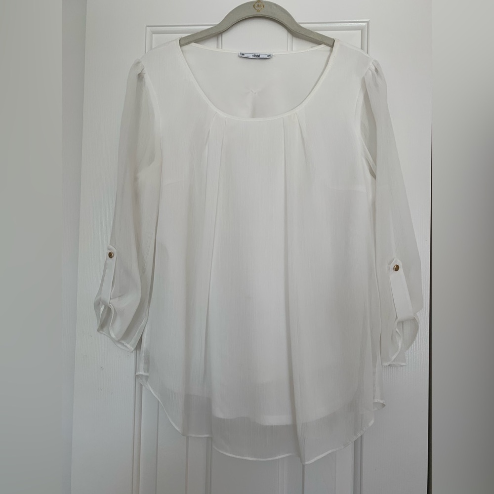 Sioni Women’s White Blouse Size Medium